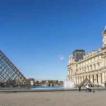 Plaza del Louvre